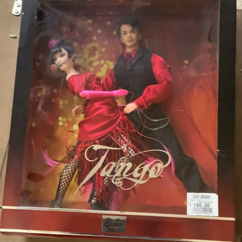 FAO SCHWARZ Barbie & Ken doll NIB